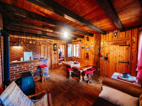 Serene Holiday Home