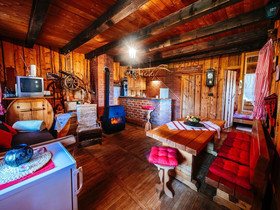 Serene Holiday Home