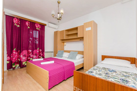Apartment And Rooms Ivan