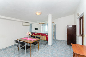 Apartment And Rooms Ivan