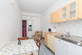 Apartment And Rooms Ivan