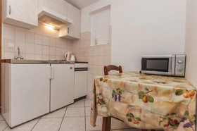 Apartment And Rooms Ivan