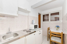 Apartment And Rooms Ivan