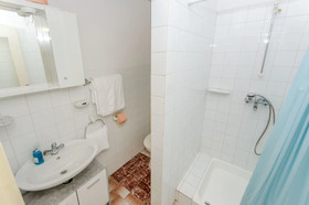 Apartment And Rooms Ivan