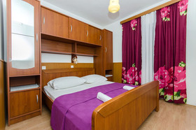 Apartment And Rooms Ivan