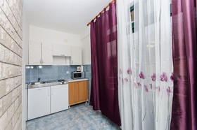 Apartment And Rooms Ivan