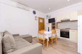 Apartments Marinko