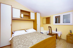Apartments Sretan
