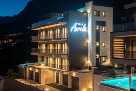 Aurelia 8