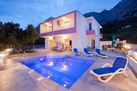 Villa Christine / Holiday Home Kristina