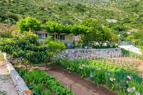 Holiday Home Garden