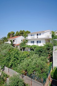 Apartments Jakov