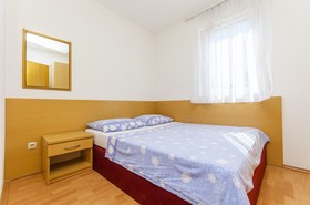 Apartments Jakov