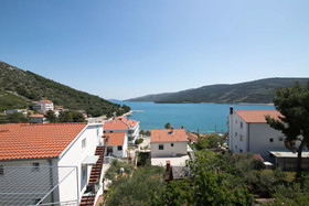 Apartments Jakov