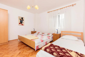 Apartments Marija Vinisce