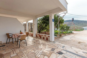 Apartments Marija Vinisce