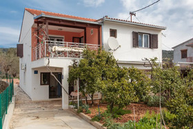 Apartments Marija Vinisce
