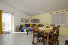 Apartments Mladenka
