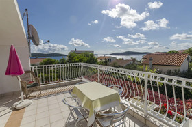 Apartments Mladenka
