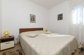 Apartments Mladenka
