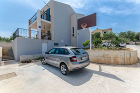 House Anela