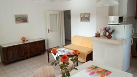 House Miro