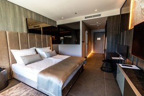 Marinus Beach Hotel