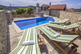 Dalmatian Stone Villa Burica