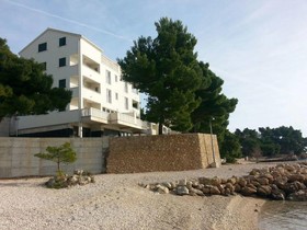 Villa Carica