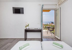 Accommodation Duper