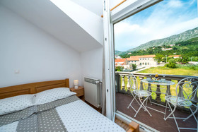 Francesca Guesthouse