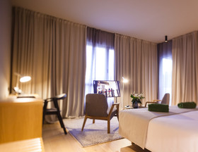 One Suite Hotel