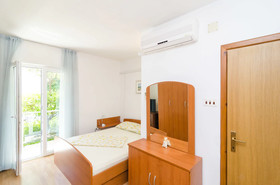 Rooms & Apartments Barišic