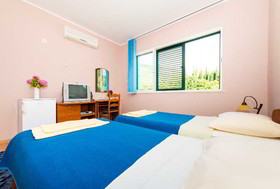 Apartments Dubelj
