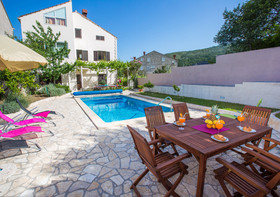 Apartments Villa Roza