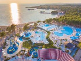 Zaton Holiday Resort 4 Star Apartments