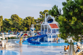 Zaton Holiday Resort 4 Star Apartments