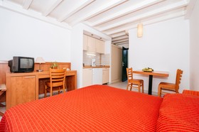 Zaton Holiday Resort