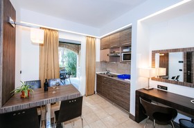 Zaton Holiday Resort Apartments