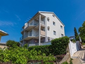 Apartment Mirta