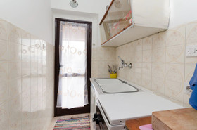 Apartments and Room Sreten
