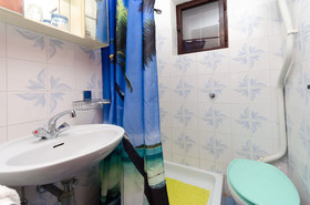 Apartments and Room Sreten