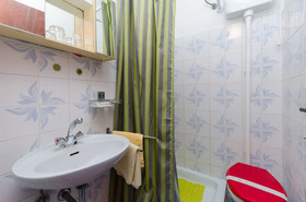 Apartments and Room Sreten