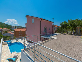Apartments Kety