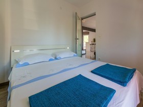 Apartments Kety