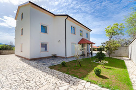 Apartments Maravera