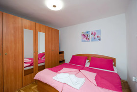 Apartments Snjezana