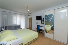 Apartments and Room Mirjana
