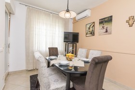 Apartments and Room Mirjana