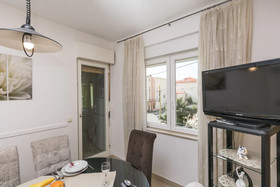 Apartments and Room Mirjana